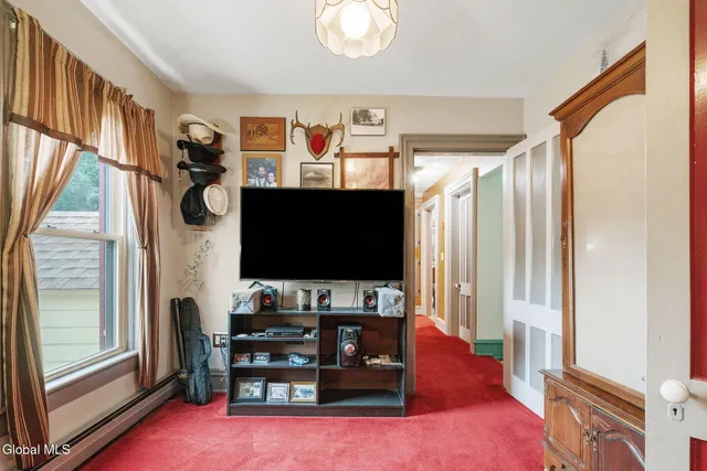 $369,900 | 422 Highway 43, Stephentown, NY 12168