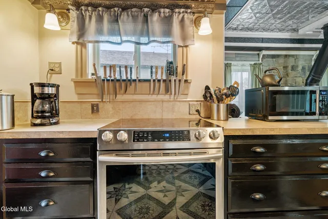 $369,900 | 422 Highway 43, Stephentown, NY 12168