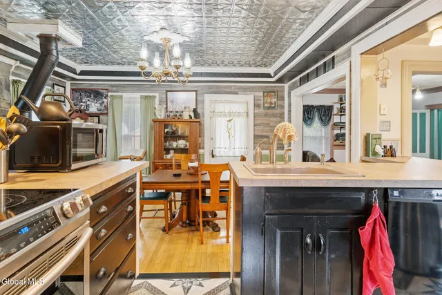 $369,900 | 422 Highway 43, Stephentown, NY 12168