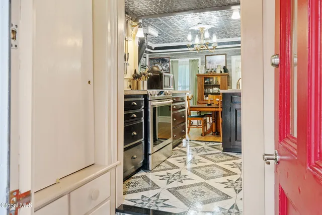 $369,900 | 422 Highway 43, Stephentown, NY 12168