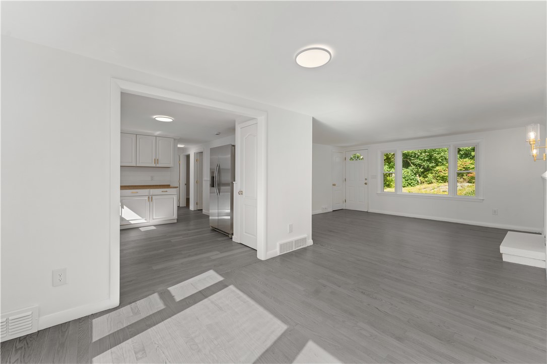 350 Annaquatucket Road North Kingstown, RI 02852 - Photo 11 of 30 Gallery Image 11