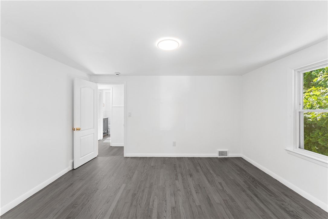 350 Annaquatucket Road North Kingstown, RI 02852 - Photo 17 of 30 Gallery Image 17