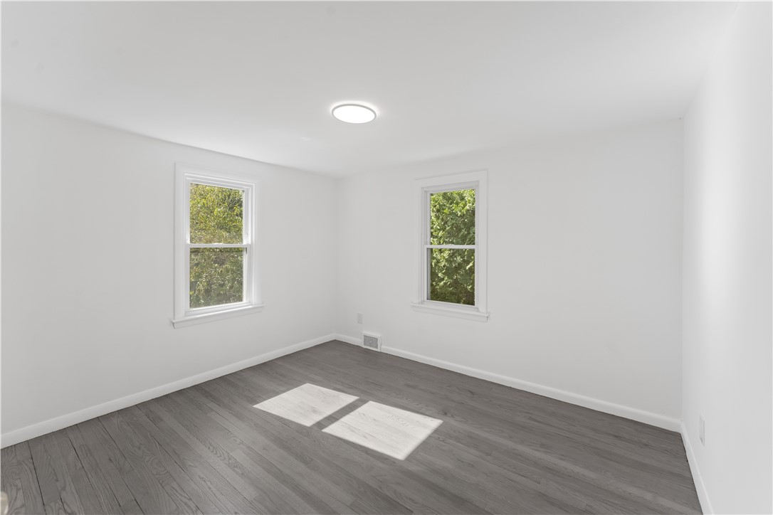 350 Annaquatucket Road North Kingstown, RI 02852 - Photo 18 of 30 Gallery Image 18