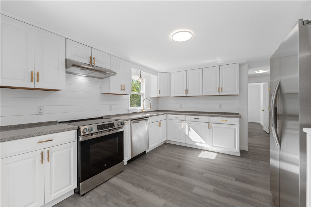 350 Annaquatucket Road North Kingstown, RI 02852 - Photo 8 of 30 Gallery Image 8