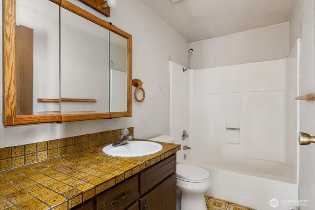 $479,900 | 2681 Olympic Drive, Oak Harbor, WA 98277