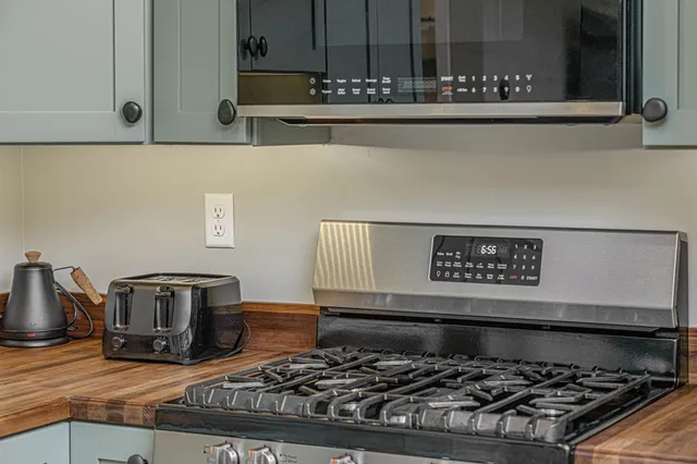 $629,000 | 237 Glen Ledge Road, Bartlett, NH 03838