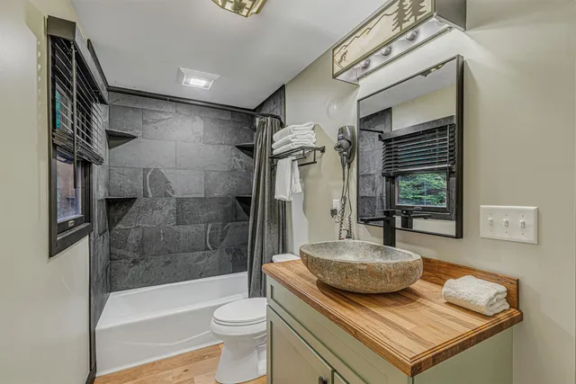 $629,000 | 237 Glen Ledge Road, Bartlett, NH 03838