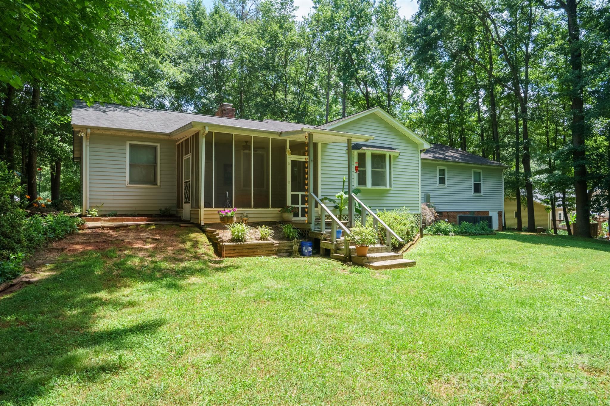 116 April Lane Dallas, NC 28034 - Photo 3 of 48