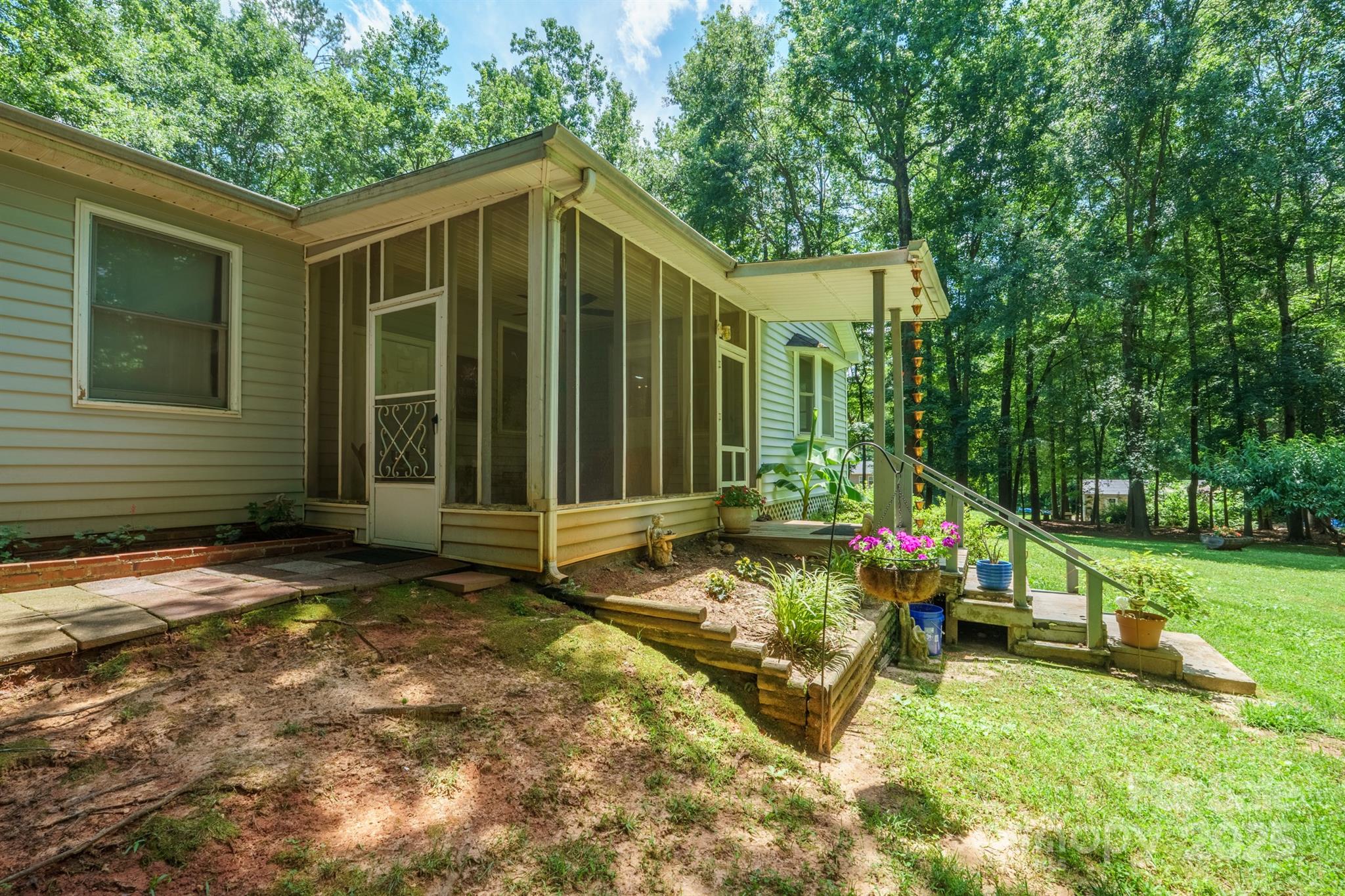 116 April Lane Dallas, NC 28034 - Photo 5 of 48