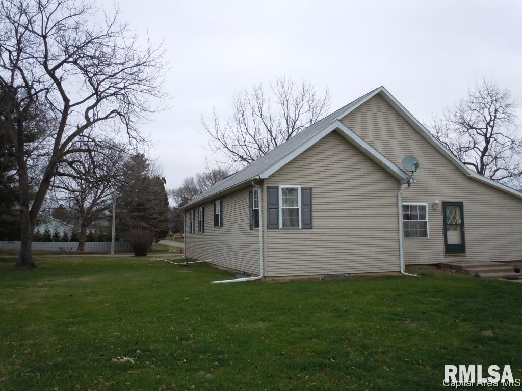 103 West Spring Grove Avenue Alexis, IL 61412 - Photo 2 of 29 Gallery Image 2