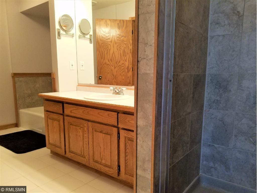 1072 Kettle Creek Road Eagan, MN 55123 - Photo 11 of 20 Gallery Image 11