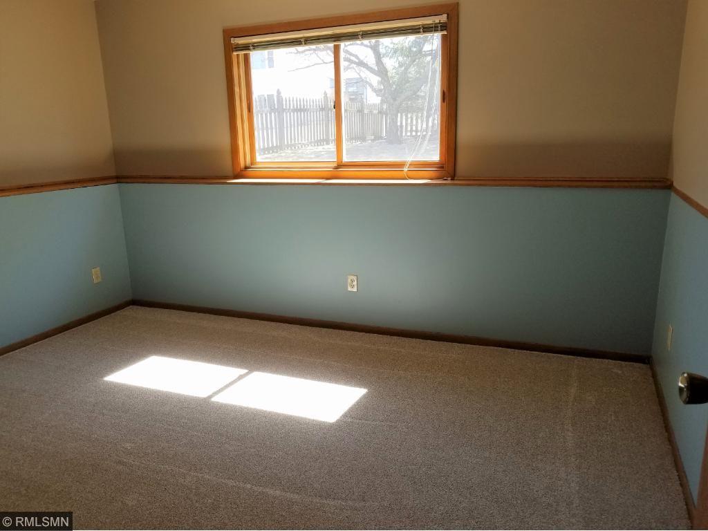 1072 Kettle Creek Road Eagan, MN 55123 - Photo 18 of 20 Gallery Image 18