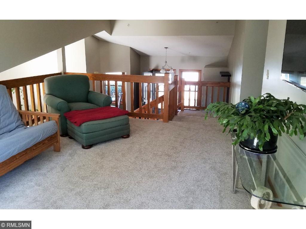 1072 Kettle Creek Road Eagan, MN 55123 - Photo 9 of 20 Gallery Image 9