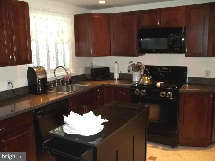 2320 Mole Road Secane, PA 19018 - Photo 11 of 19 Kitchen