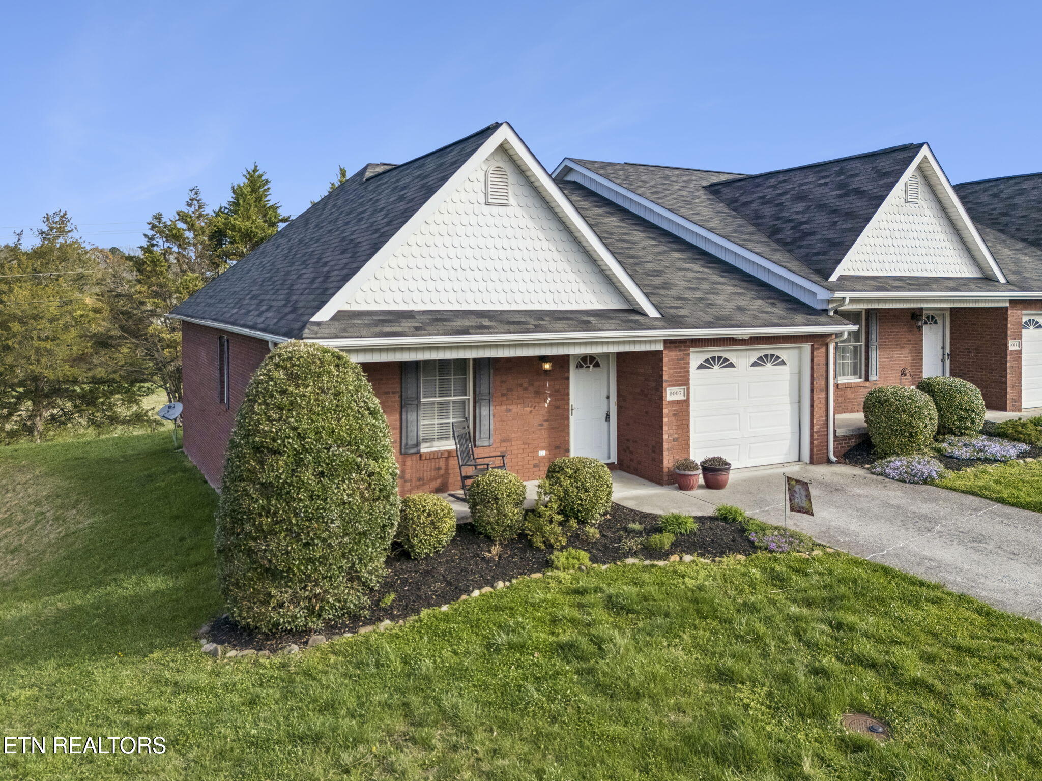 9007 Rocky Ridge Way Knoxville, TN 37924 - Photo 2 of 35 28-9007 Rocky Ridge Way - 028