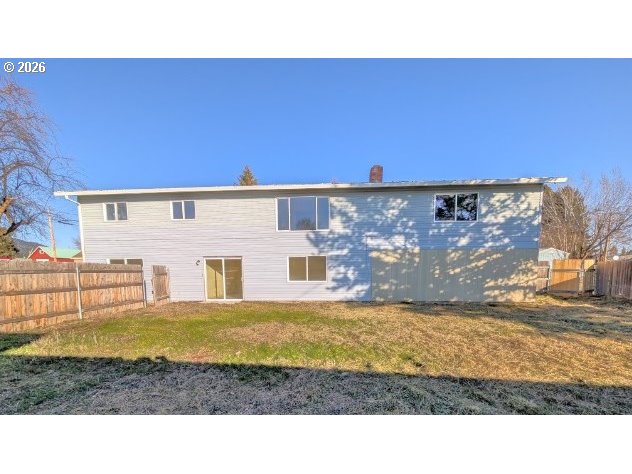 1380 Detroit Street Elgin, OR 97827 - Photo 4 of 28