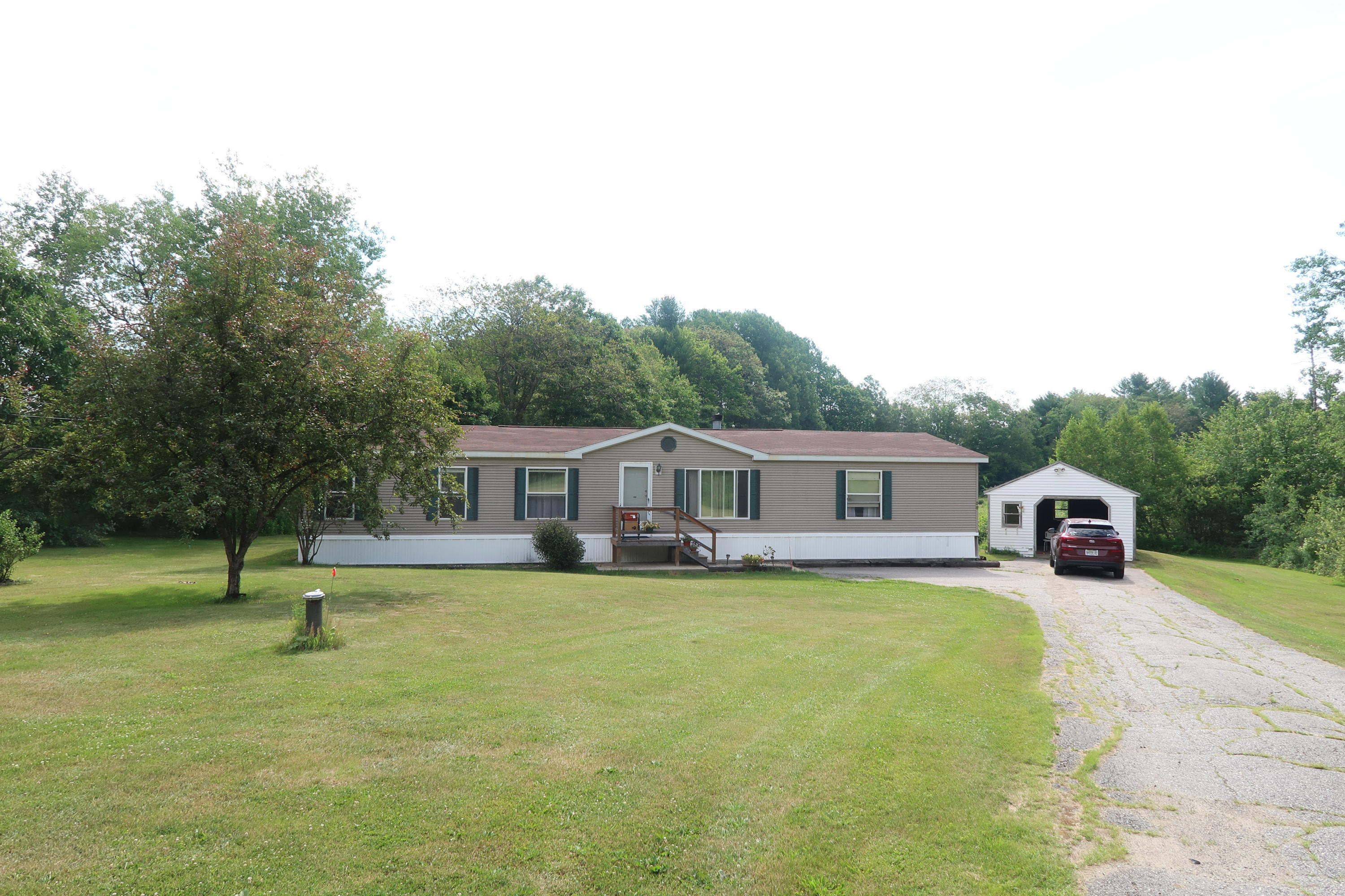 36 South Clary Road Jefferson, ME 04348 - Photo 2 of 27 IMG_1188