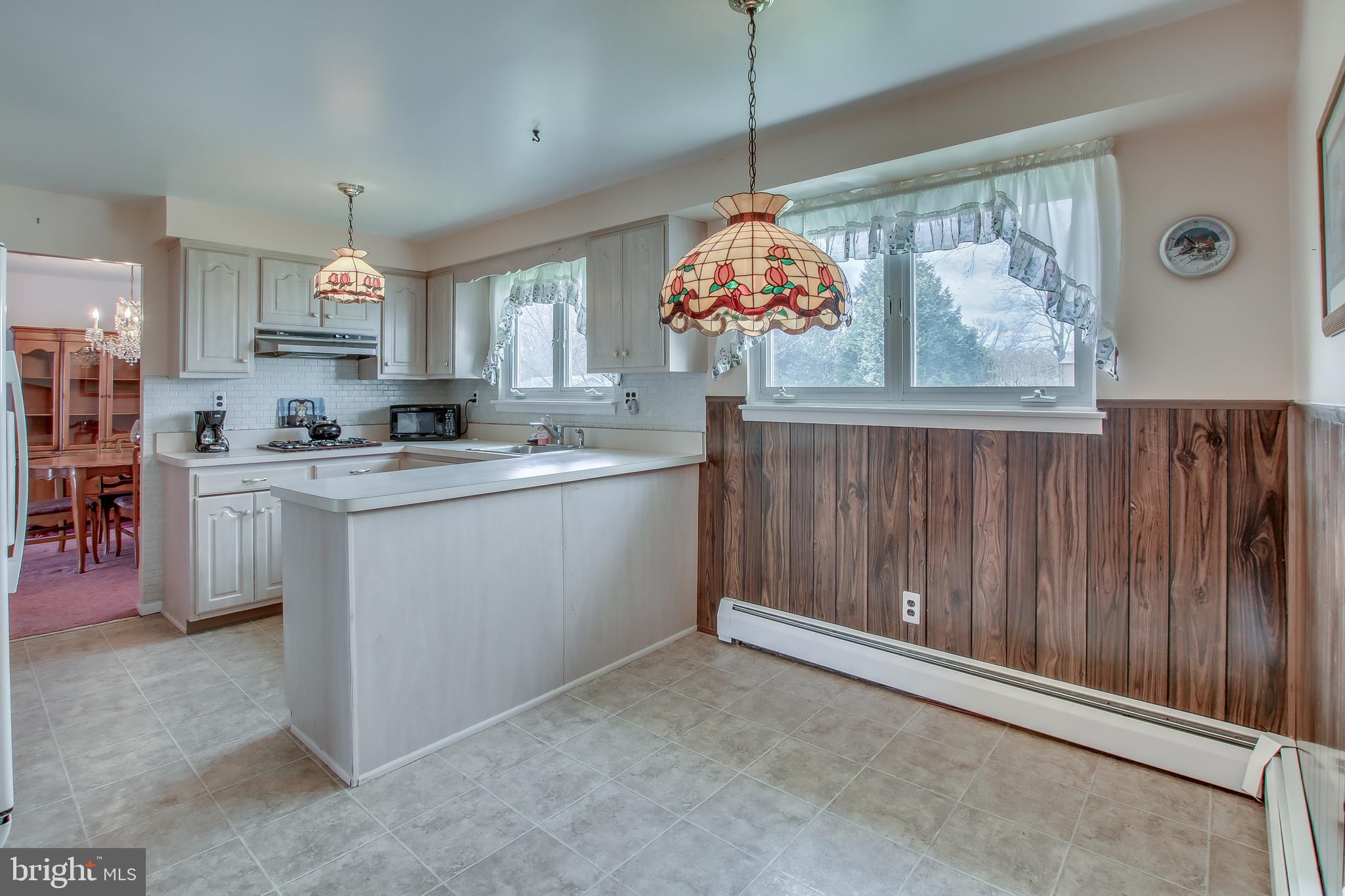 1530 Windmill Road Warminster, PA 18974 - Photo 17 of 37 Breakfast Area