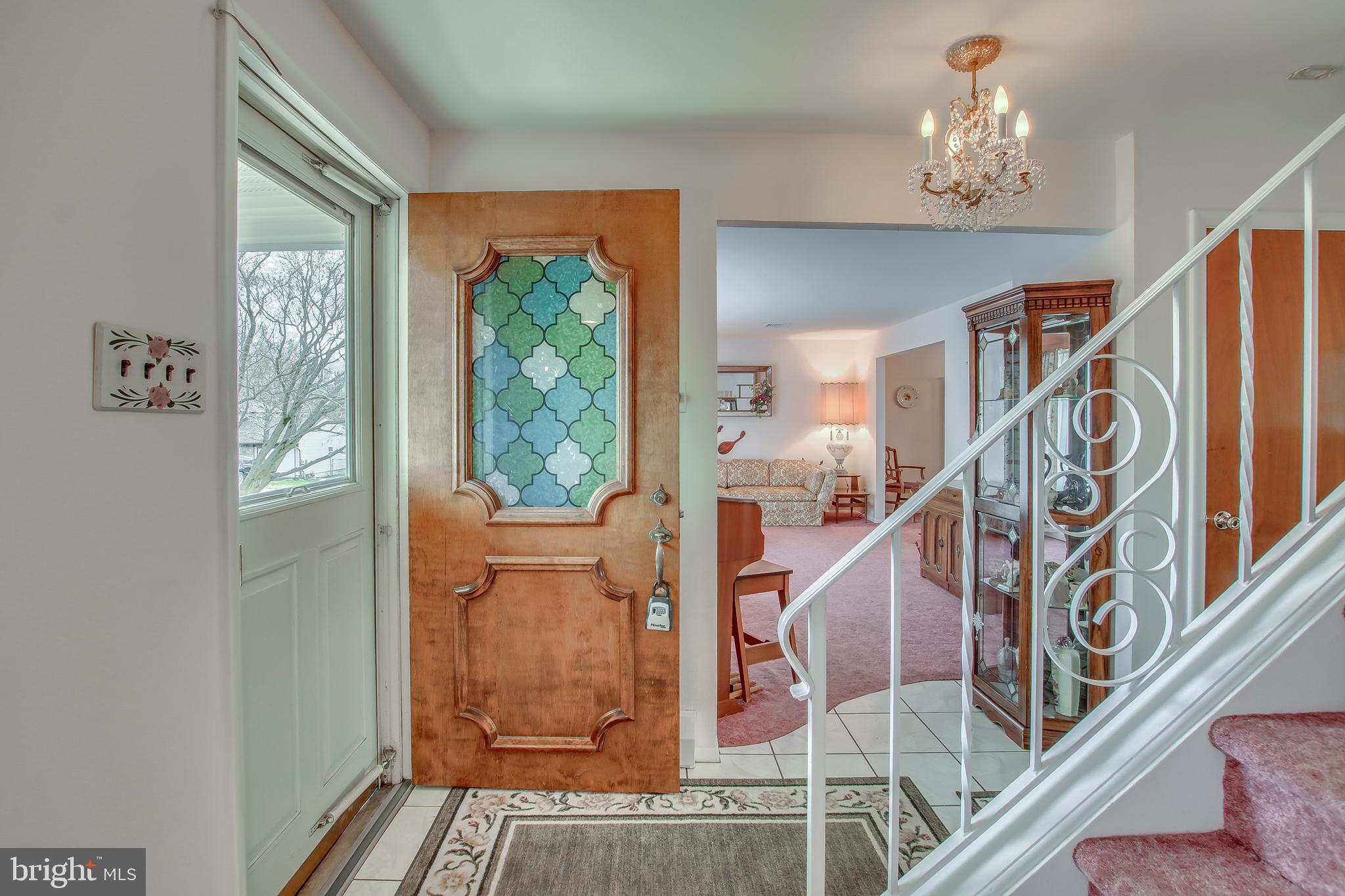 1530 Windmill Road Warminster, PA 18974 - Photo 6 of 37 Foyer