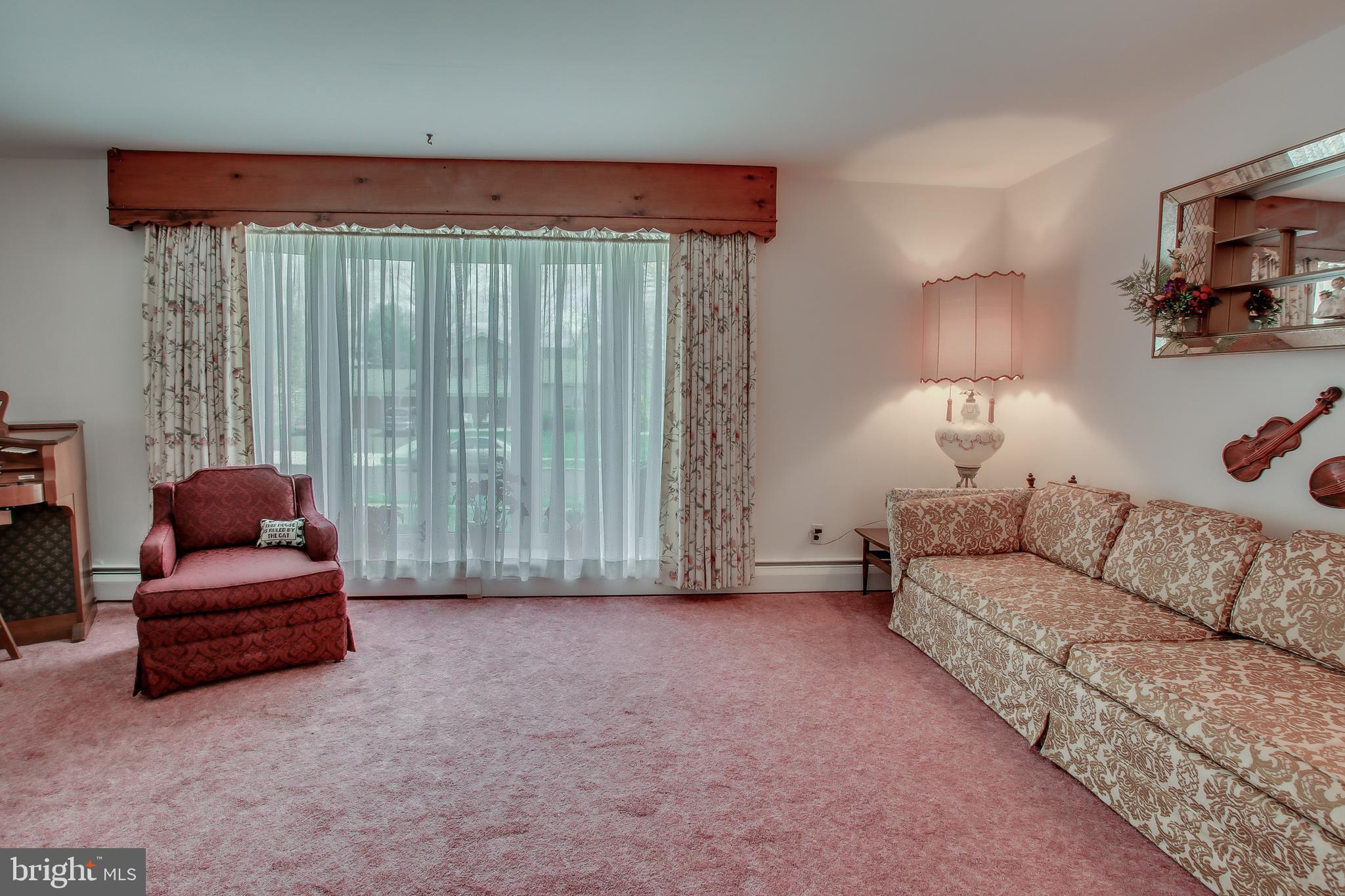 1530 Windmill Road Warminster, PA 18974 - Photo 10 of 37 Living Room