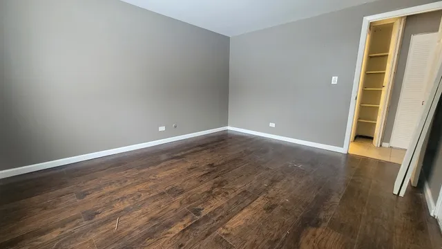 $2,095 | 1304 Yarmouth Court, Unit 1304, Schaumburg, IL 60193