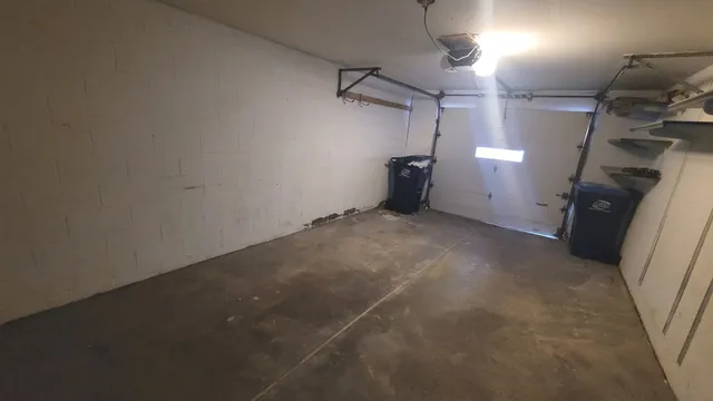 $2,095 | 1304 Yarmouth Court, Unit 1304, Schaumburg, IL 60193