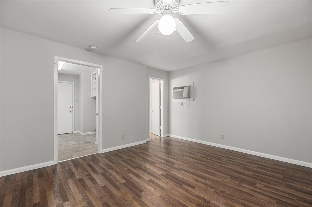 2200 West Rosedale Street South, Unit B Fort Worth, TX 76110 - Photo 18 of 23