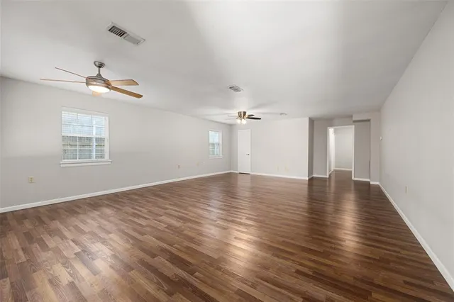 $2,300 | 2200 West Rosedale Street South, Unit B, Fort Worth, TX 76110