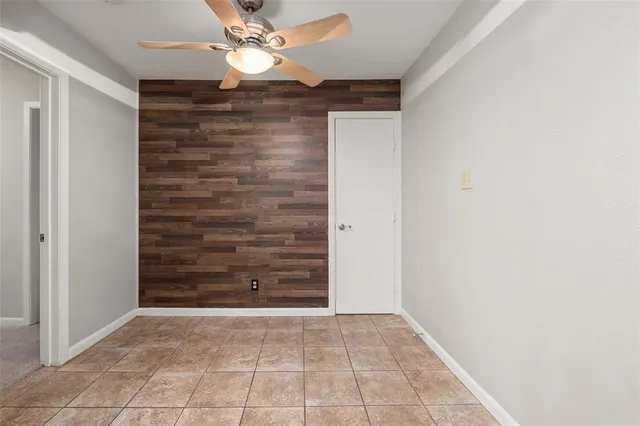 $2,300 | 2200 West Rosedale Street South, Unit B, Fort Worth, TX 76110