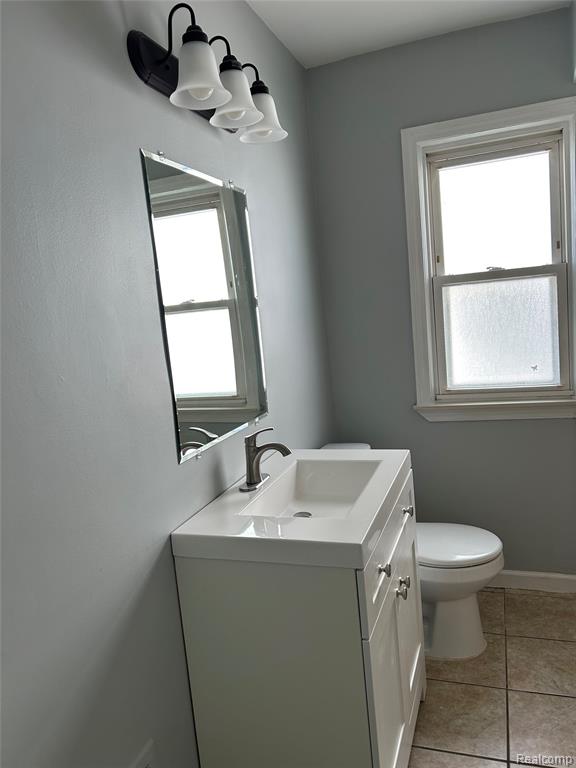 7546 Sterling Street Center Line, MI 48015 - Photo 9 of 29