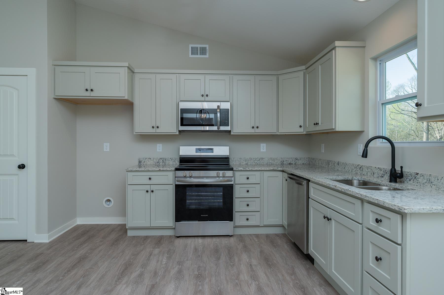 9892 Highway 252 Ware Shoals, SC 29692 - Photo 11 of 33