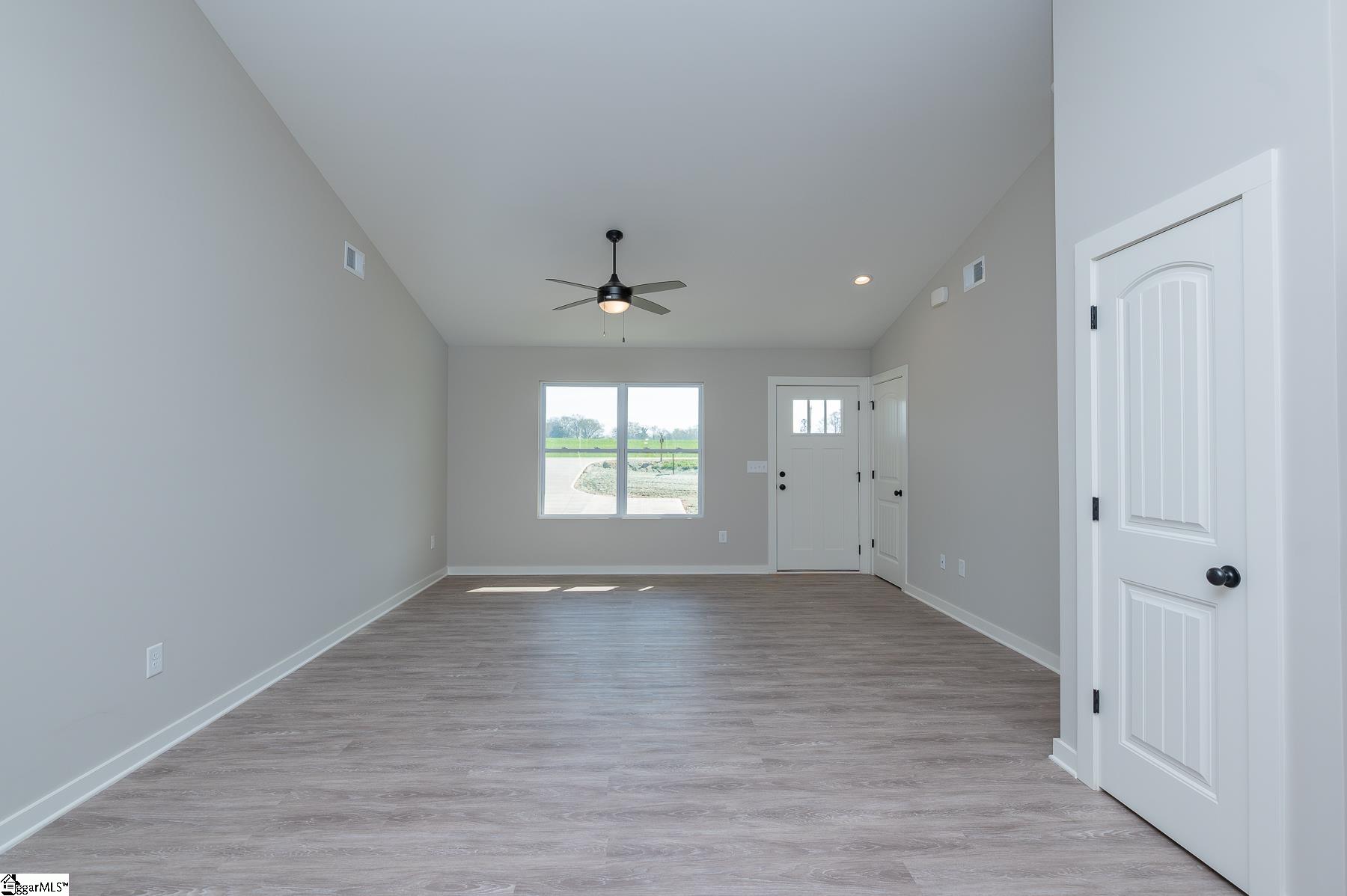 9892 Highway 252 Ware Shoals, SC 29692 - Photo 5 of 33