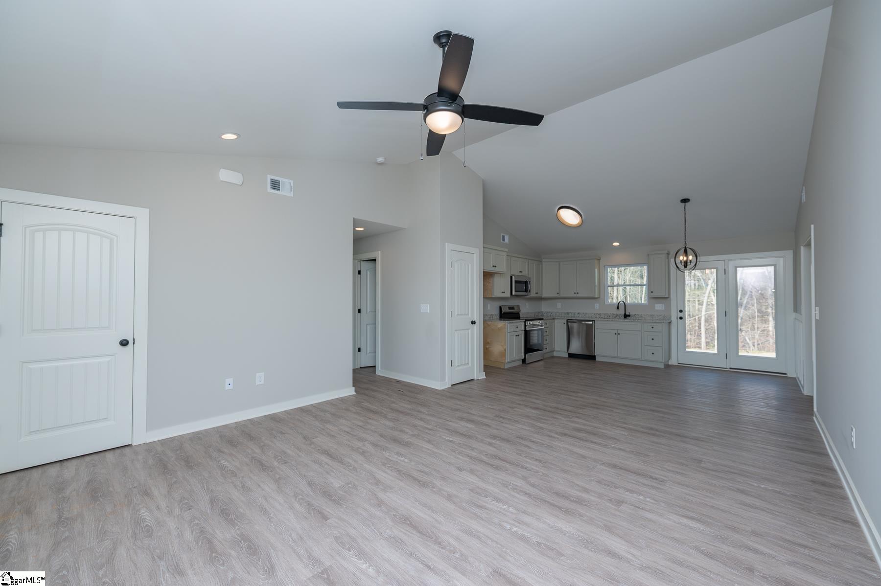 9892 Highway 252 Ware Shoals, SC 29692 - Photo 6 of 33