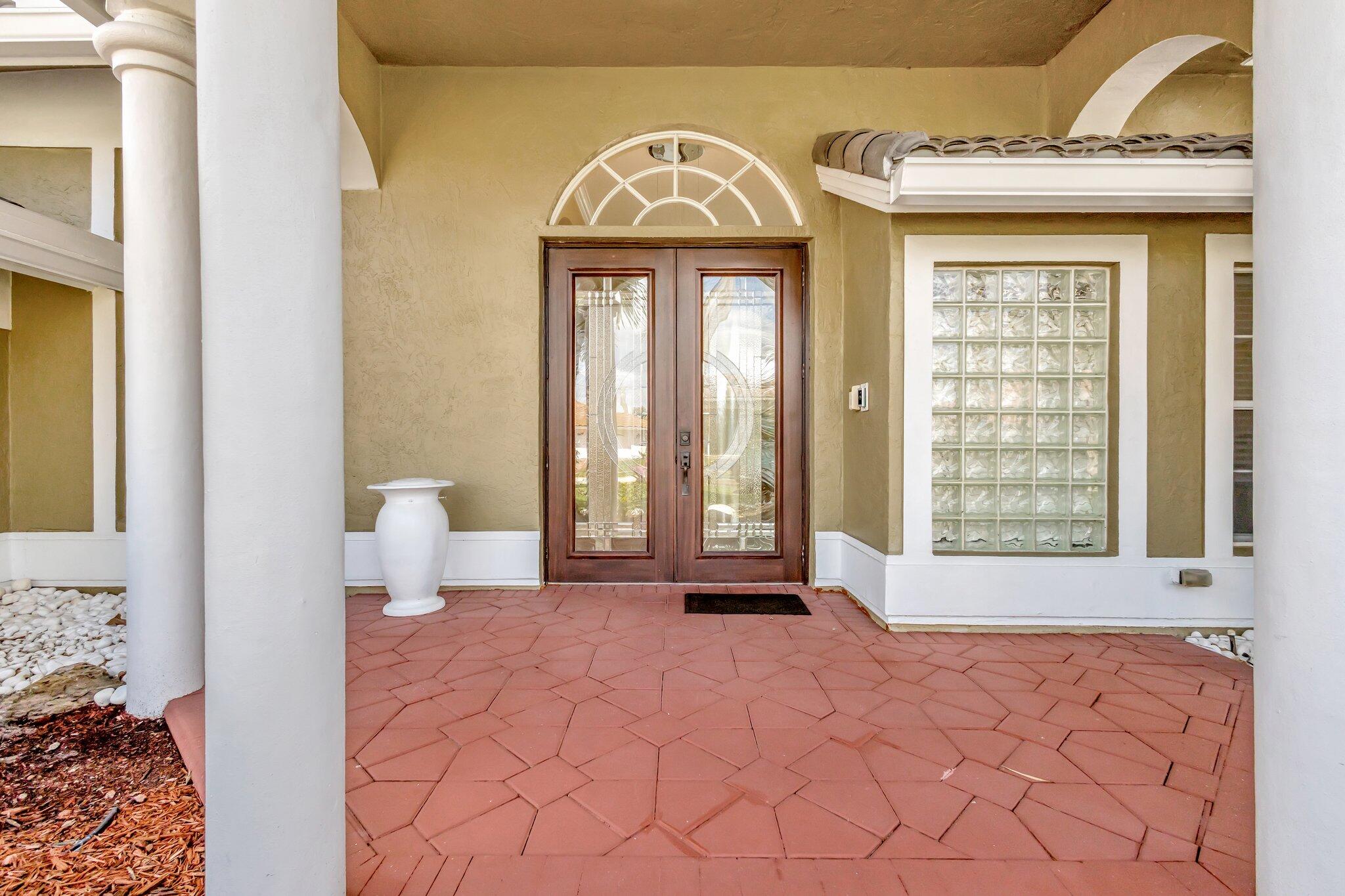 19236 Bay Leaf Court Boca Raton, FL 33498 - Photo 4 of 100 ENTRANCE