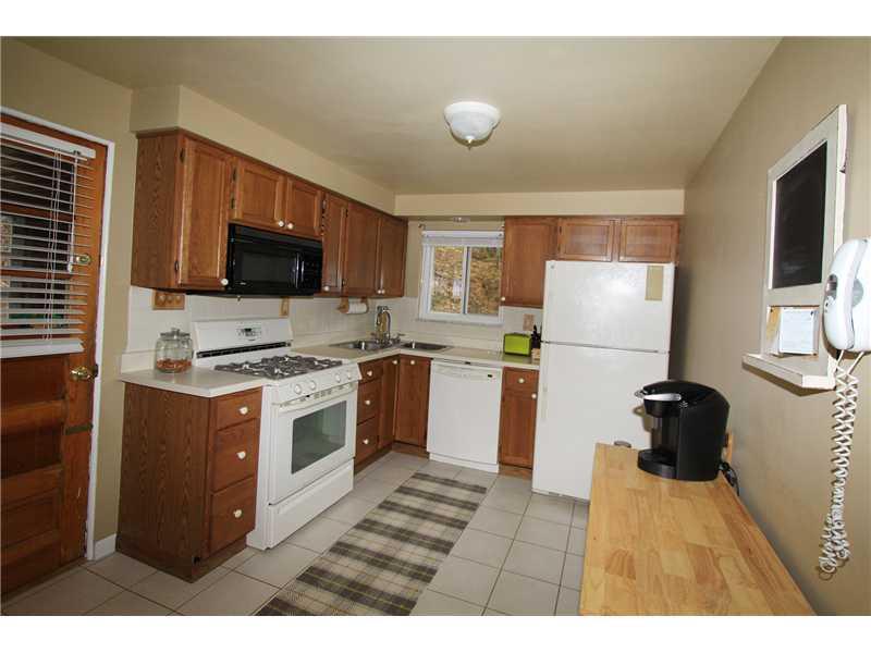 5211 Ranchview Drive Baldwin, PA 15236 - Photo 3 of 12 Kitchen.