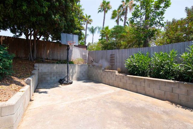 a view of a storage & utility room