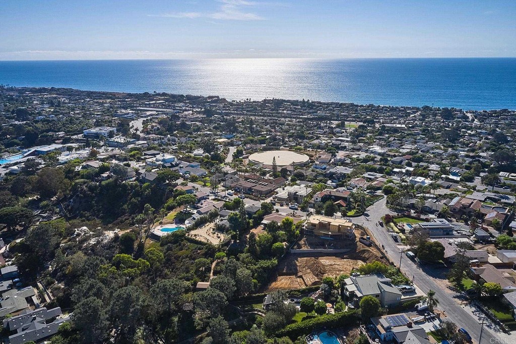 516 Ford Avenue Solana Beach, CA 92075 - Photo 13 of 20 an aerial view of a city