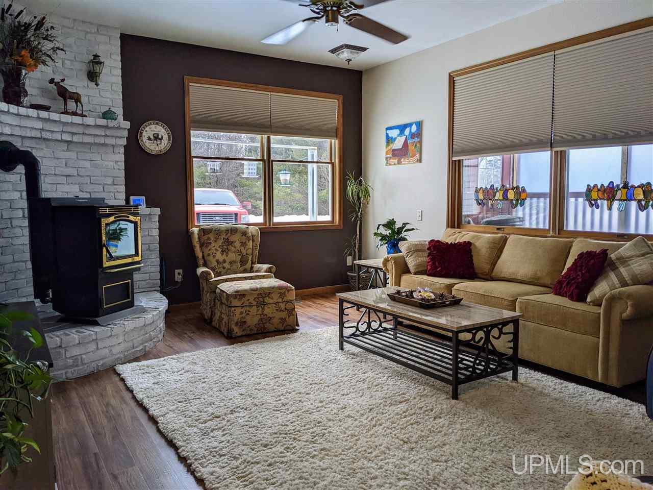 160 Miller Road Gwinn, MI 49841 - Photo 5 of 27