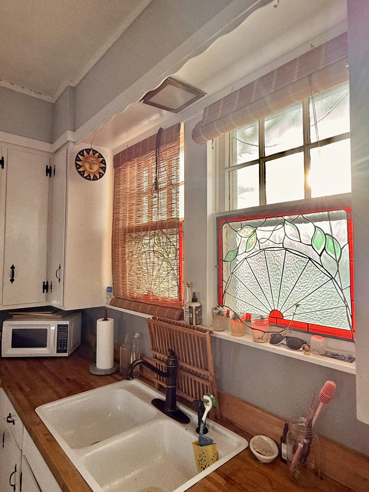 302 West 10th Street Post, TX 79356 - Photo 17 of 30 a living room with furniture and a window