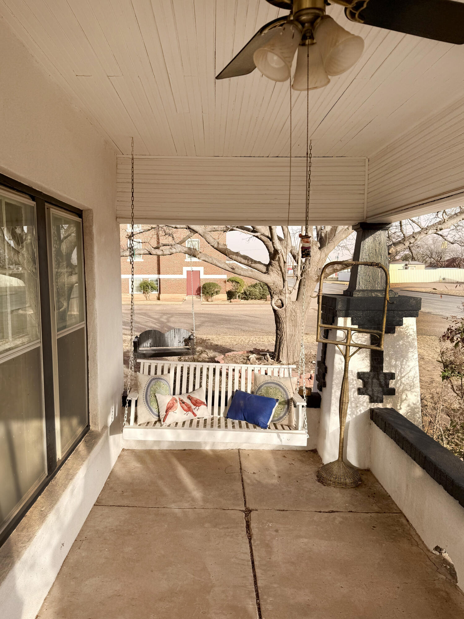 302 West 10th Street Post, TX 79356 - Photo 4 of 30 a view of a interior of the house