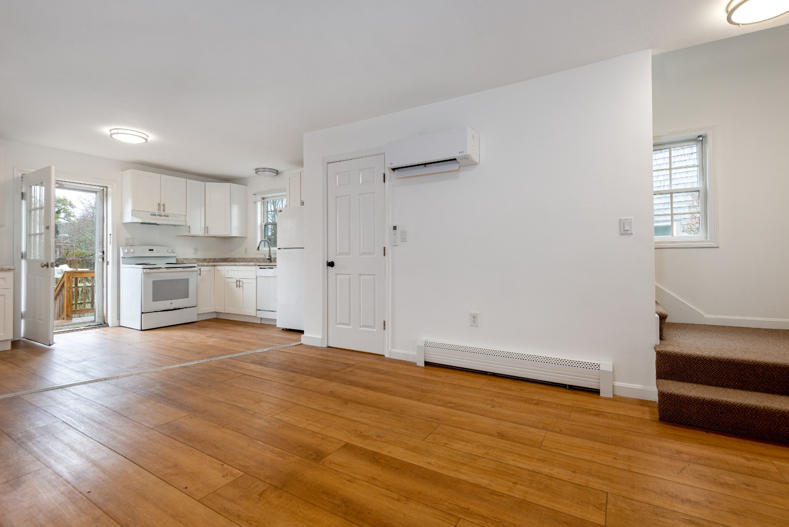 52 Essex Road Nantucket, MA 02554 - Photo 4 of 23 Gallery Image 4