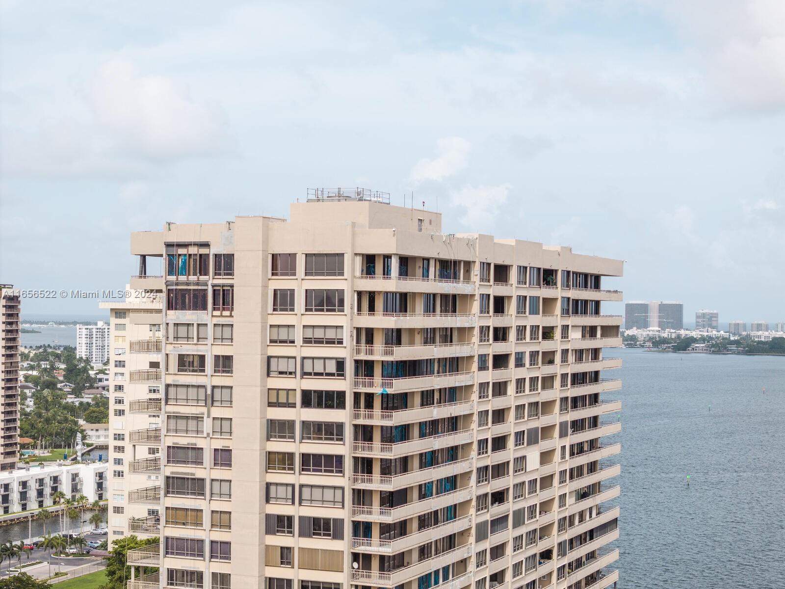 11113 Biscayne Boulevard, Unit PH5 Miami, FL 33181 - Photo 41 of 58