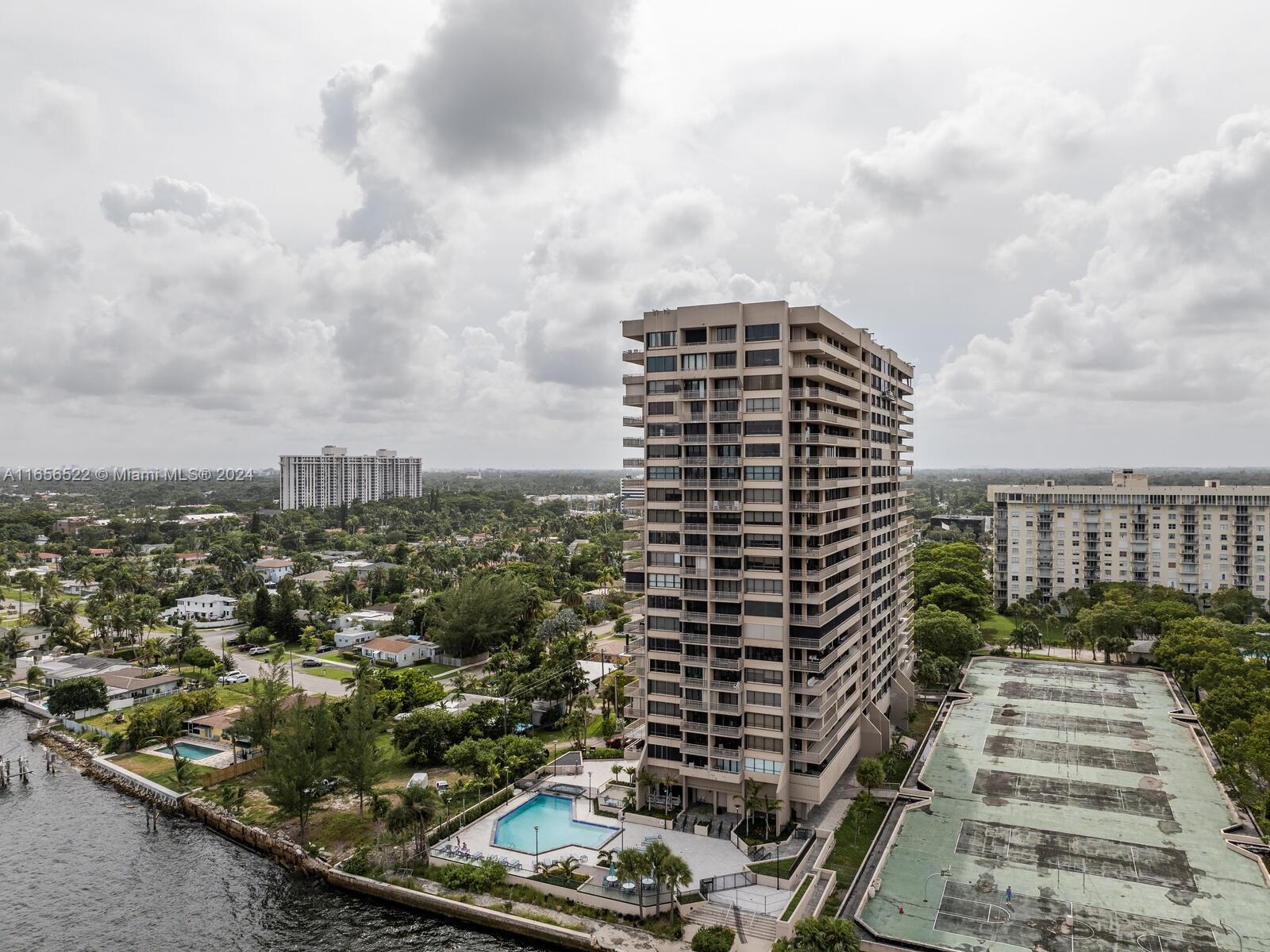 11113 Biscayne Boulevard, Unit PH5 Miami, FL 33181 - Photo 43 of 58 a view of a city