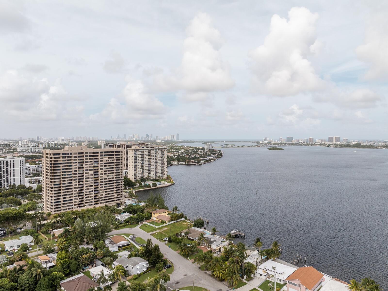 11113 Biscayne Boulevard, Unit PH5 Miami, FL 33181 - Photo 47 of 58