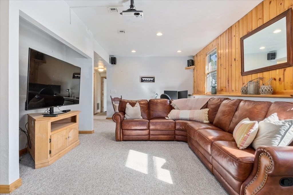 147 Woodpecker Road Stoughton, MA 02072 - Photo 23 of 42 Gallery Image 23