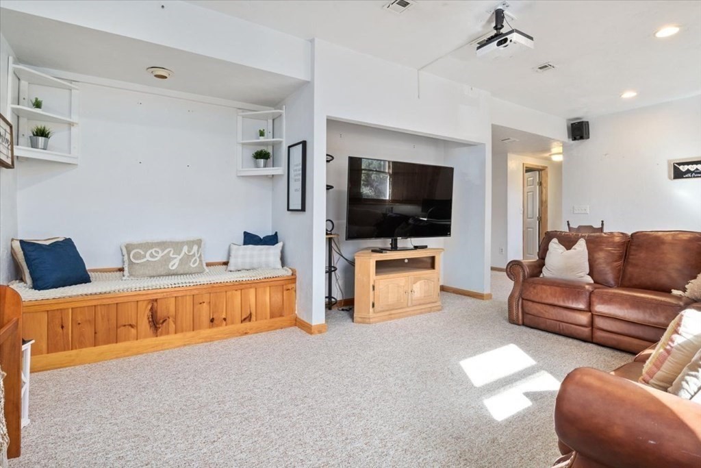 147 Woodpecker Road Stoughton, MA 02072 - Photo 24 of 42 Gallery Image 24