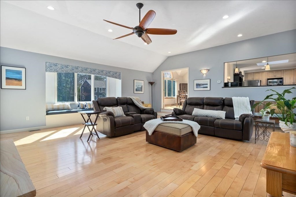 147 Woodpecker Road Stoughton, MA 02072 - Photo 10 of 42 Gallery Image 10