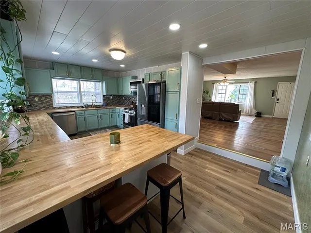 $250,000 | 112 3rd Street, Grandin, MO 63943