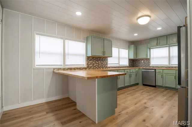 $229,900 | 112 3rd Street, Grandin, MO 63943