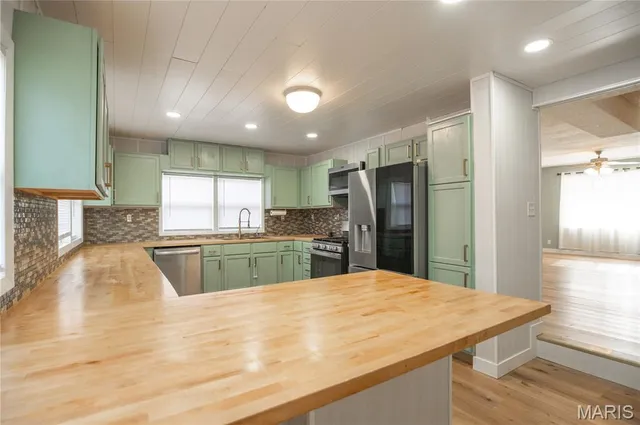 $229,900 | 112 3rd Street, Grandin, MO 63943